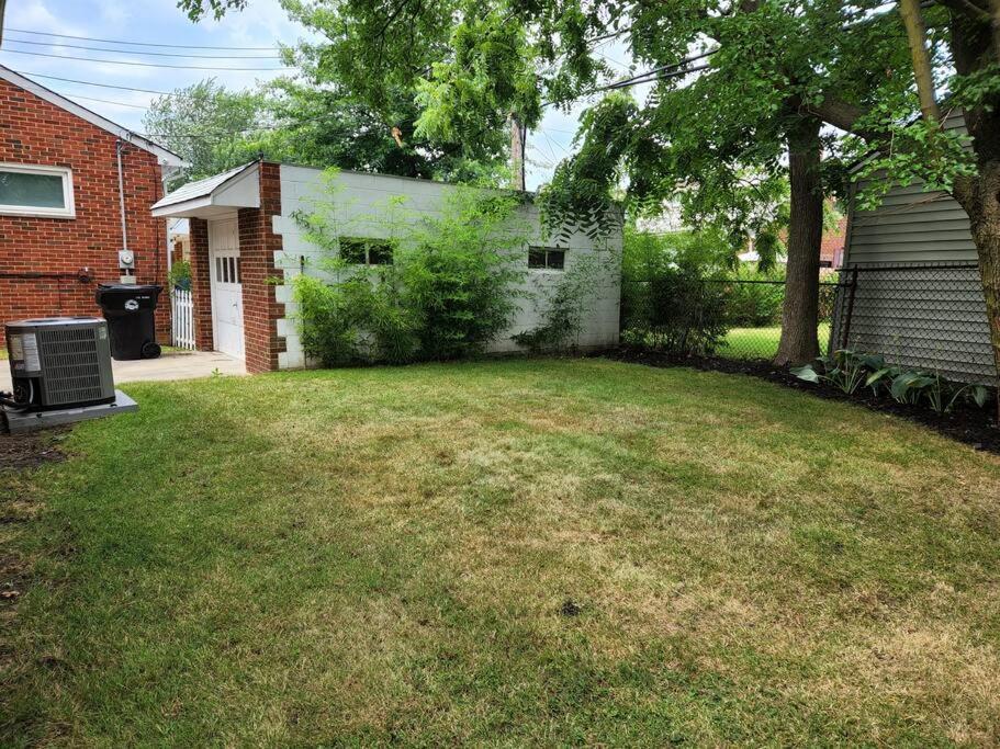 Cozy House Near Lake Erie, 10 Minutes To Downtown. Cleveland Exterior photo